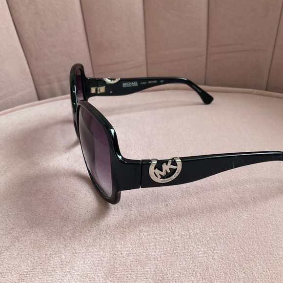 Michael Kors Sunglasses - Picture 4 of 5